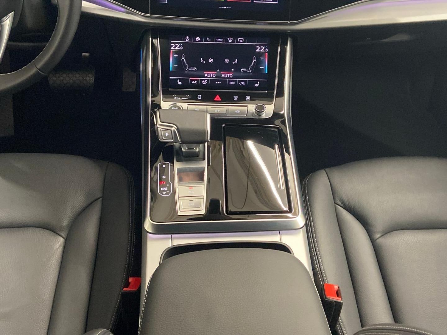 Bild über Audi Q8 SUV 55 TFSI quattro tiptronic - für weitere Informationen kontaktieren Sie den Audi Partner
