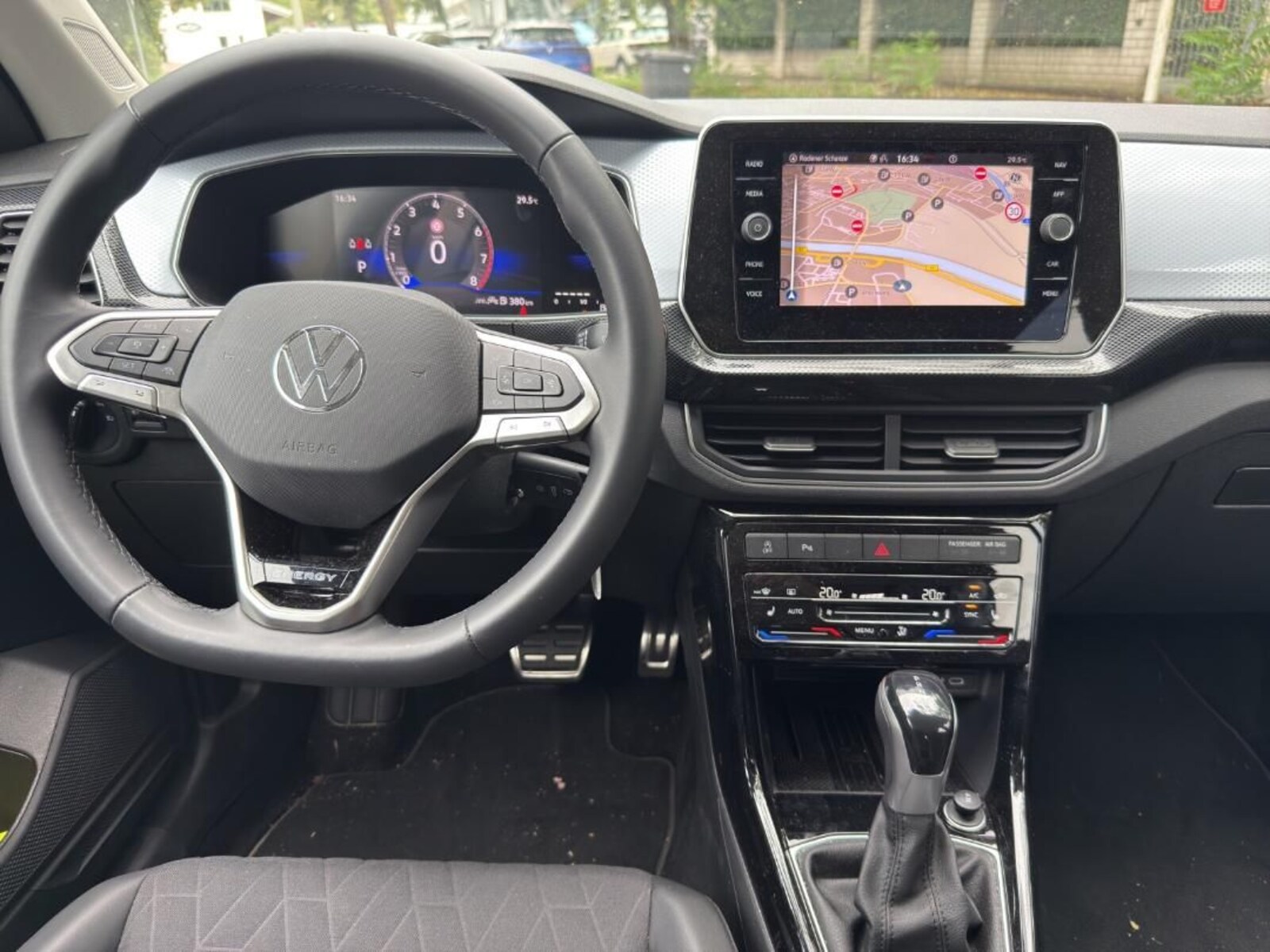 Volkswagen T-Cross – Bild 8