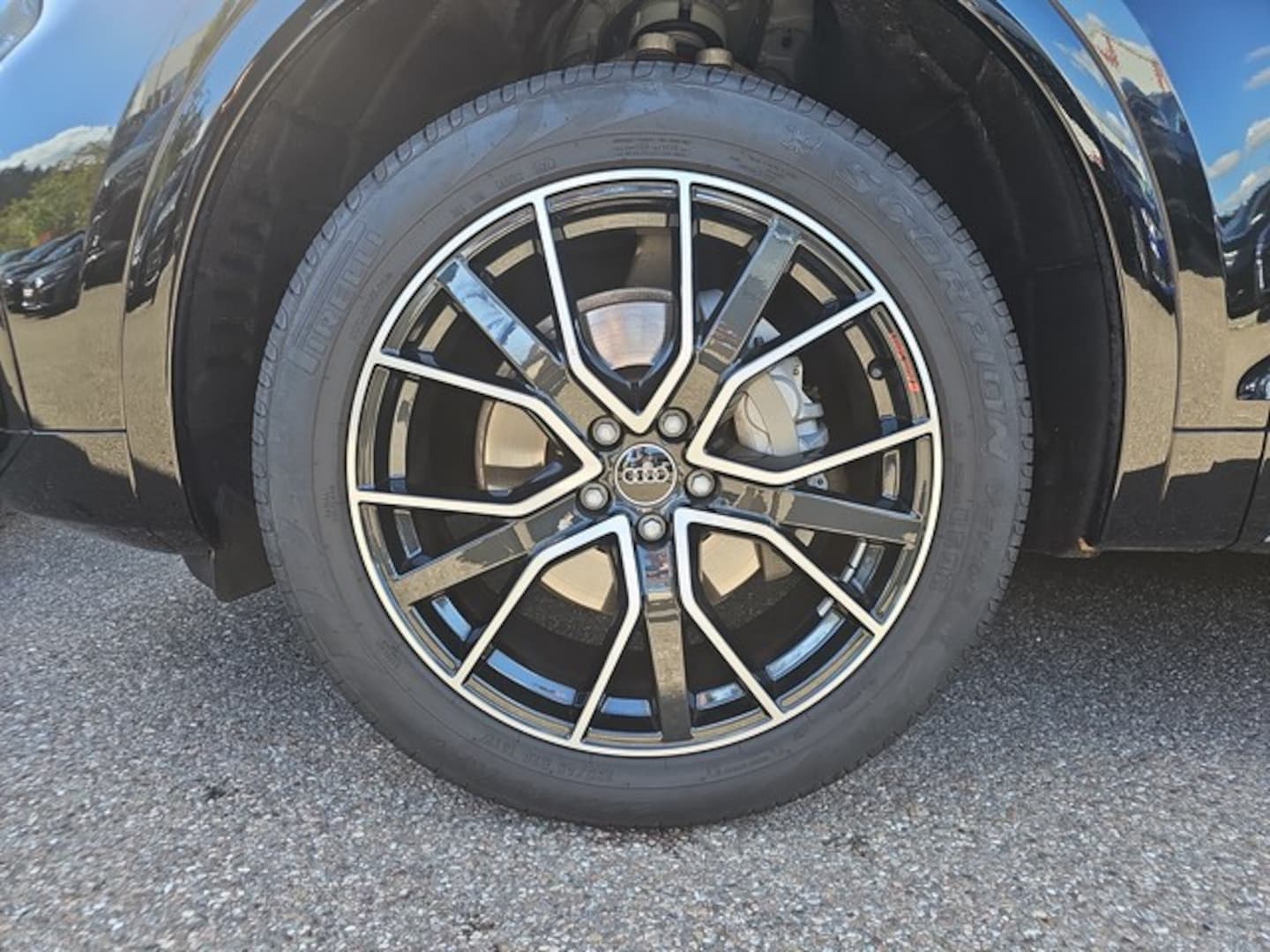 Bild über Audi Q5 40 TFSI quattro S tronic - für weitere Informationen kontaktieren Sie den Audi Partner