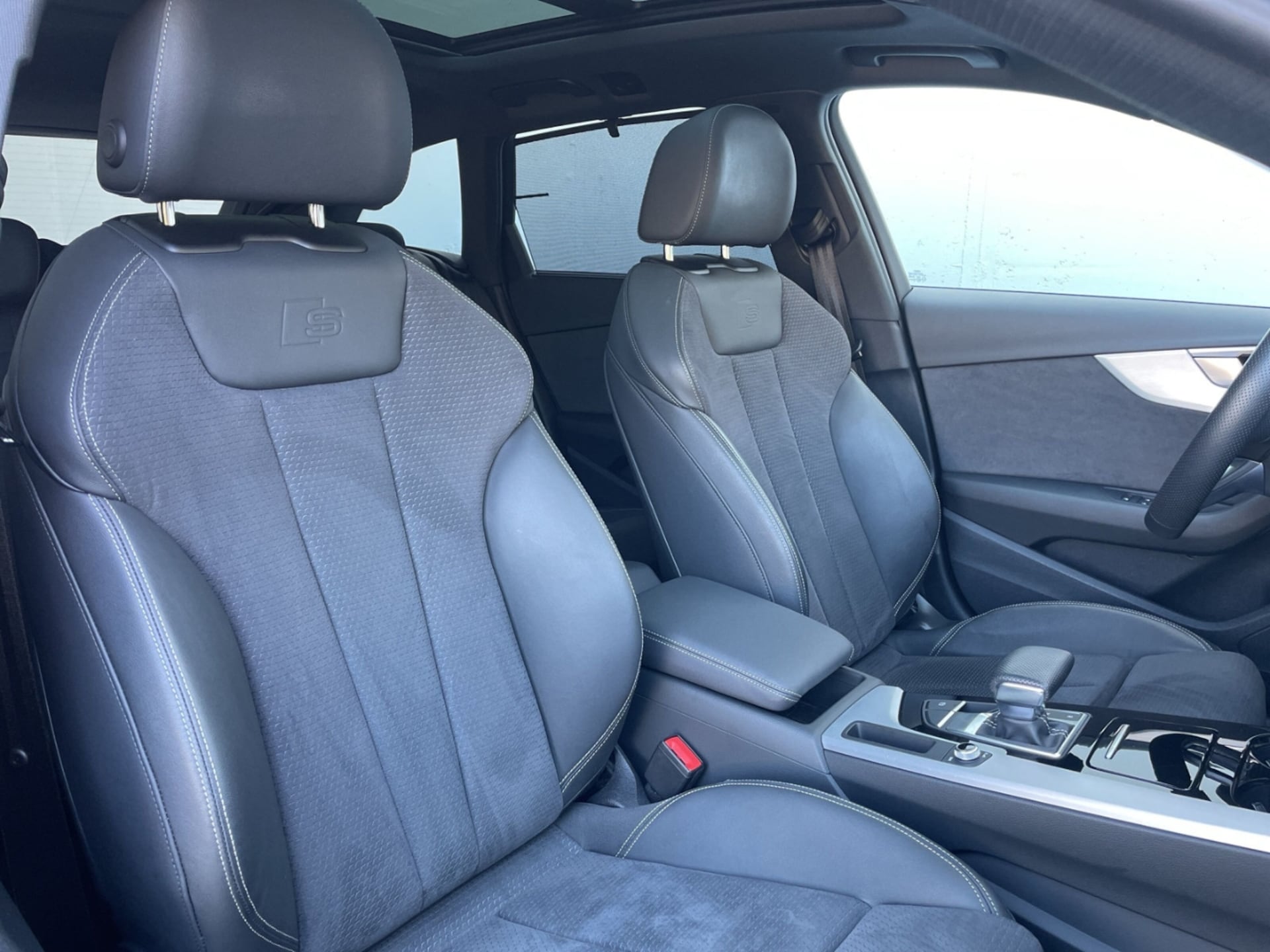Audi A4 Avant S line