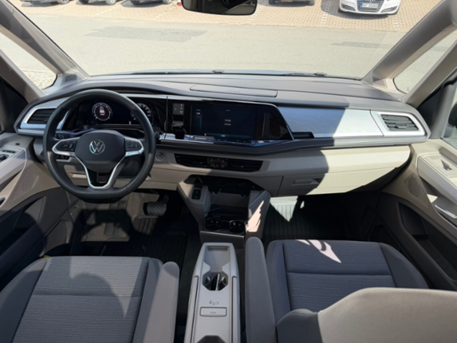Volkswagen Multivan Langversion – Bild 12