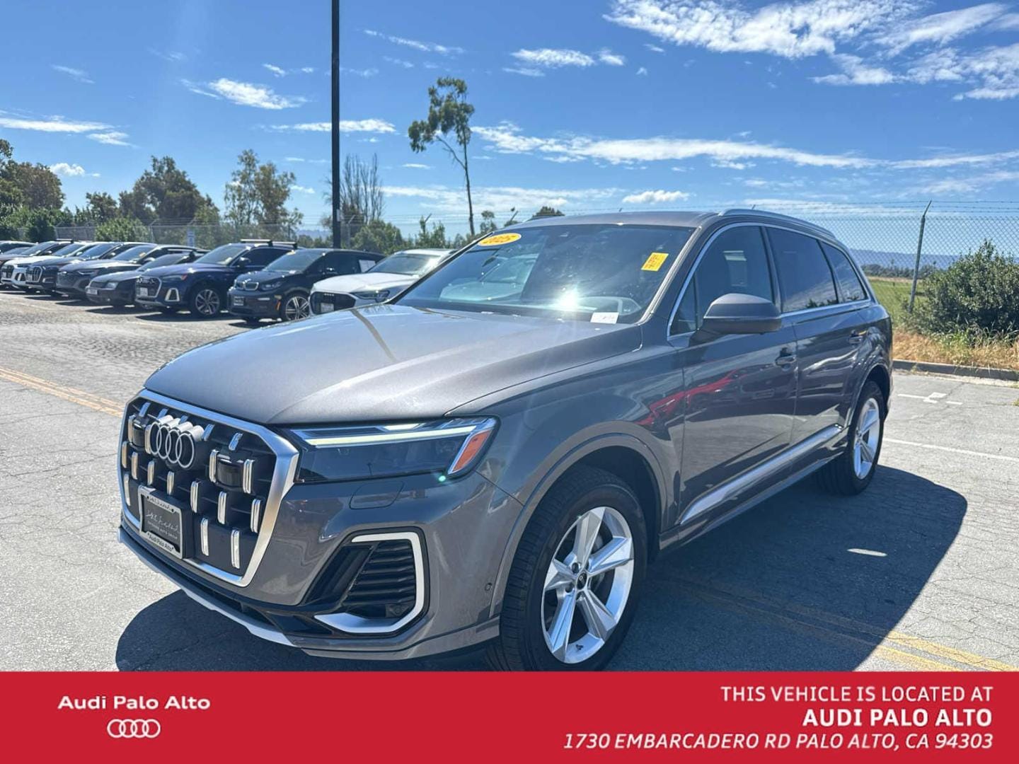 2025 Audi Q7 45 Premium quattro Tiptronic's photo