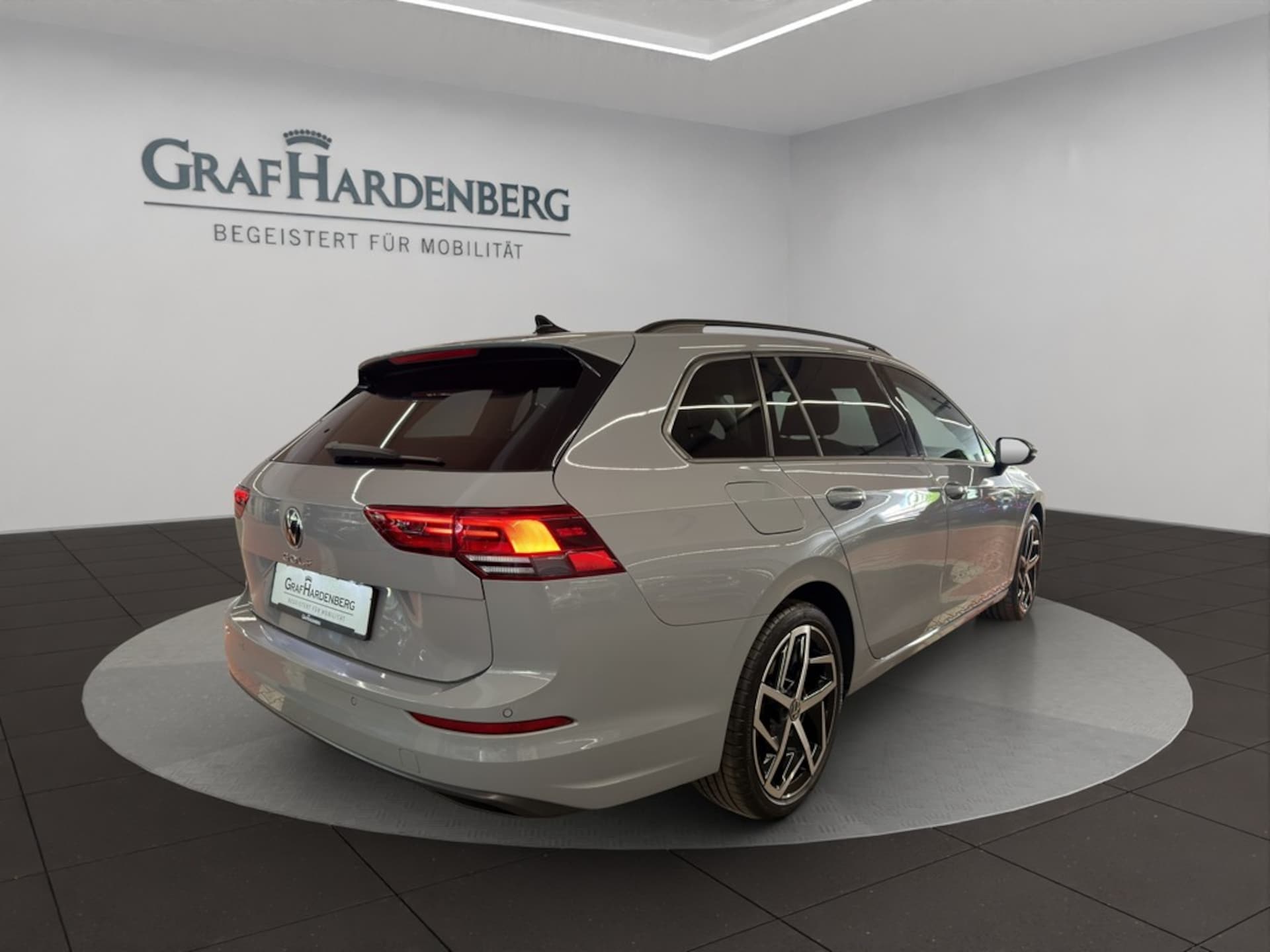 Volkswagen Golf Variant Life