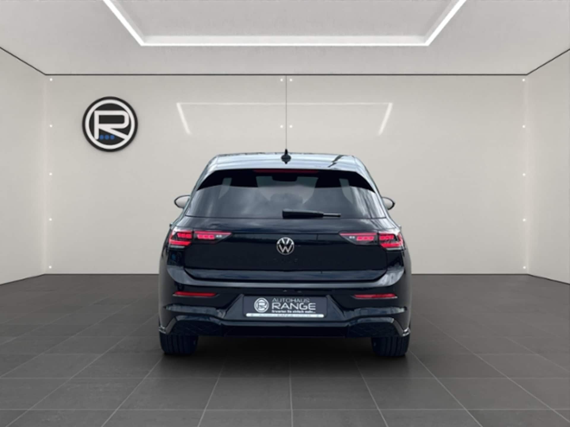 Volkswagen Golf R-Line