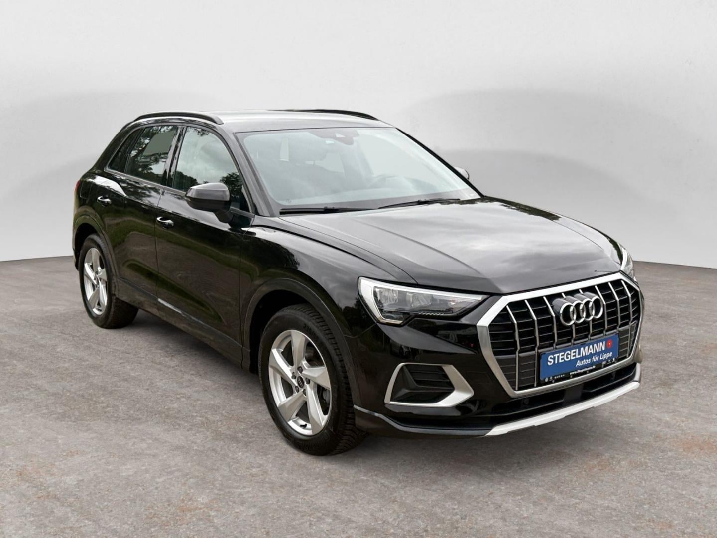 Bild über Audi Q3 advanced 35 TFSI S tronic - für weitere Informationen kontaktieren Sie den Audi Partner