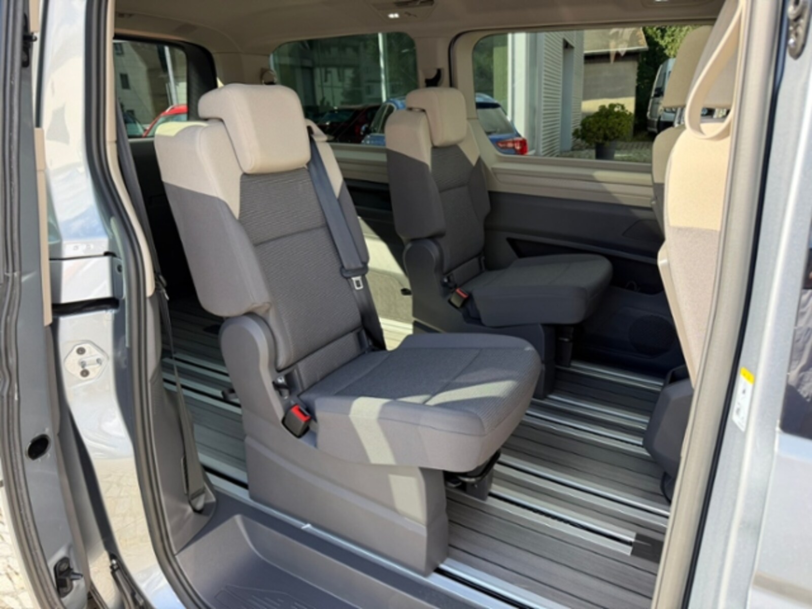 Volkswagen Multivan Langversion – Bild 13