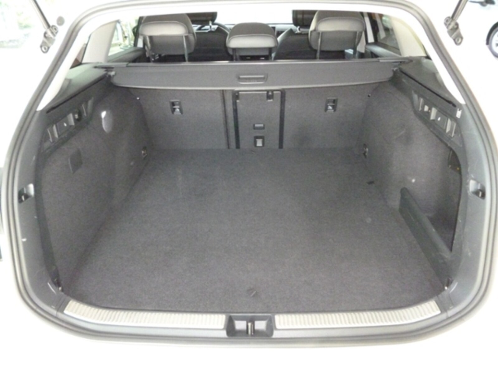 Volkswagen Passat – Bild 12