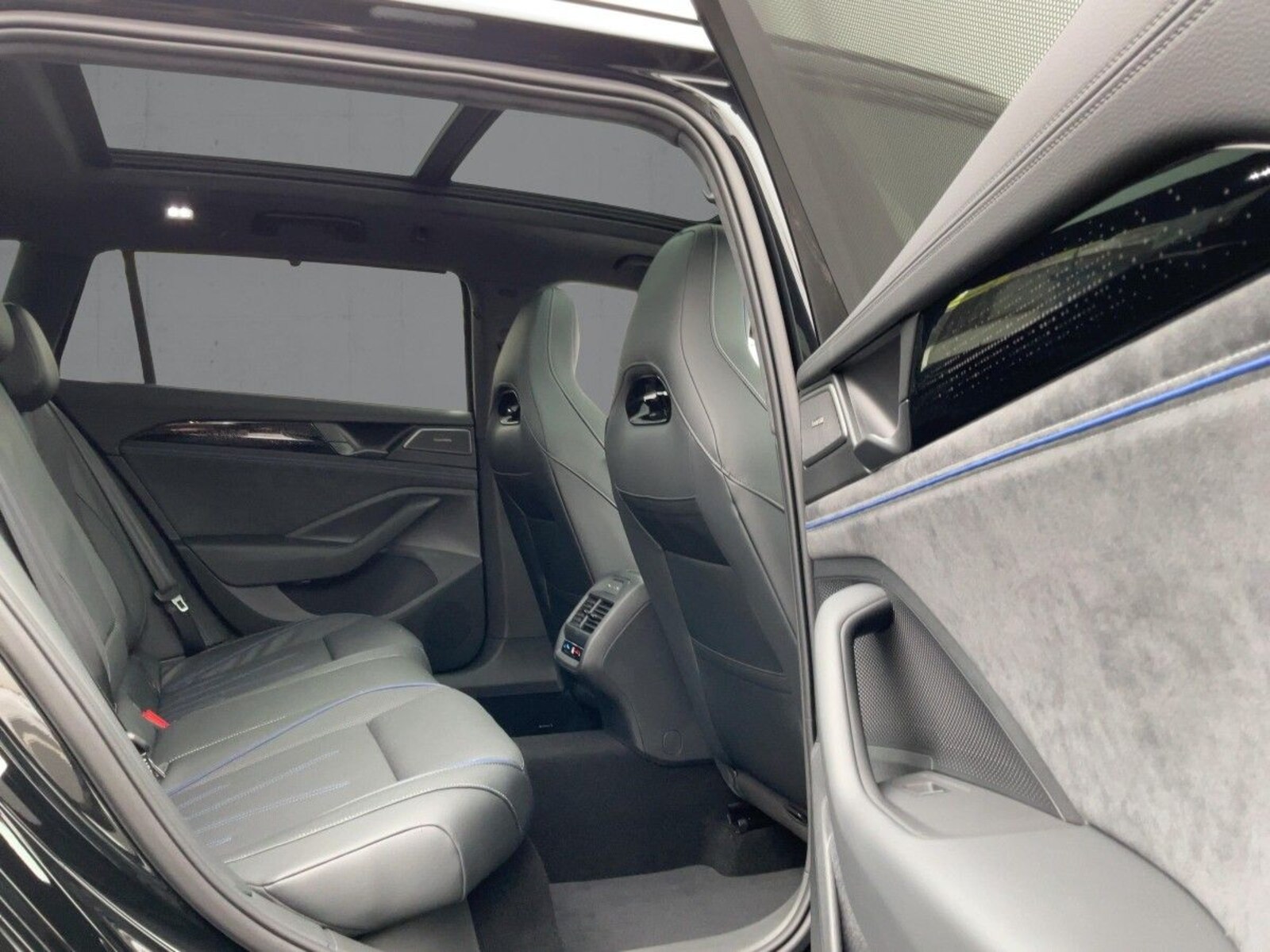 Volkswagen Passat – Bild 12
