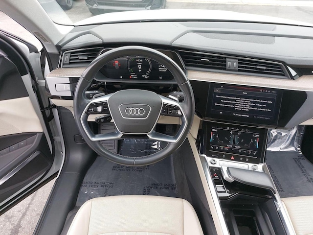 2024 Audi Q8 e-tron Premium Plus - Photo 16