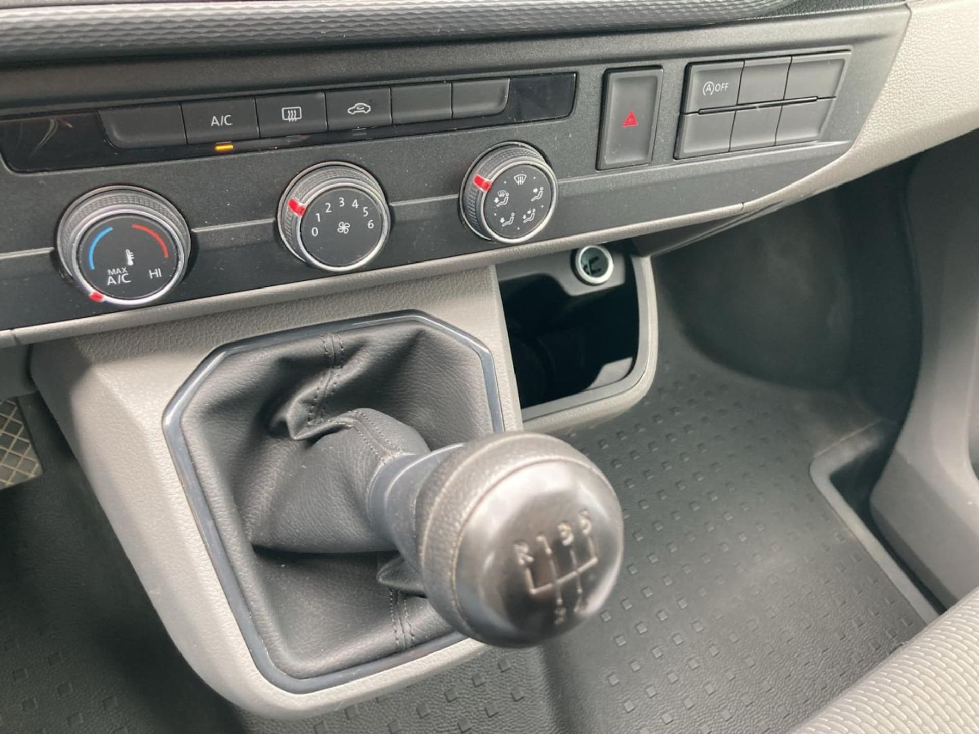 Volkswagen T6.1 Transporter Kasten kurzer Radstand