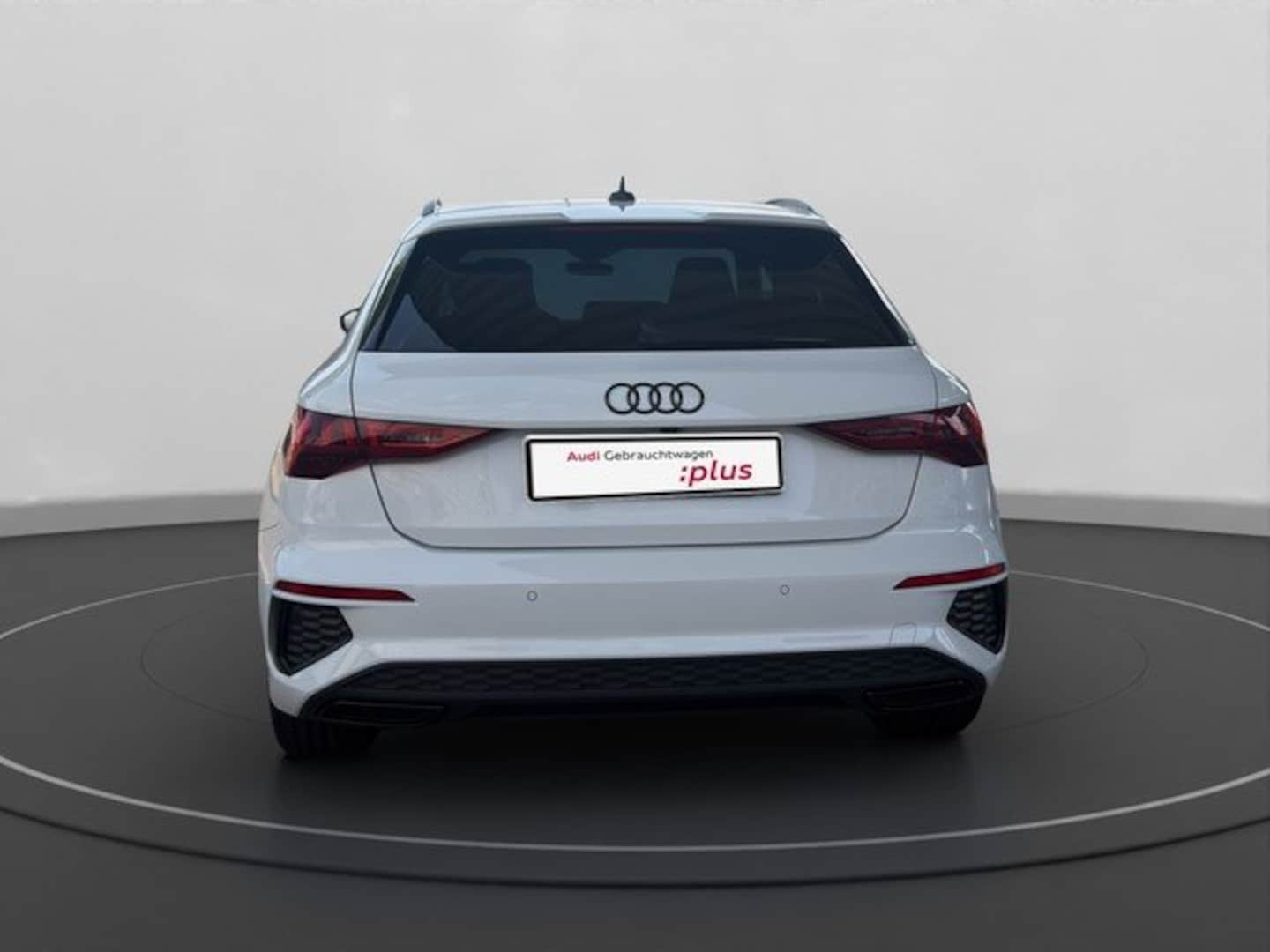 Bild über Audi A3 Sportback TFSI e S line 45 TFSI e S tronic - für weitere Informationen kontaktieren Sie den Audi Partner