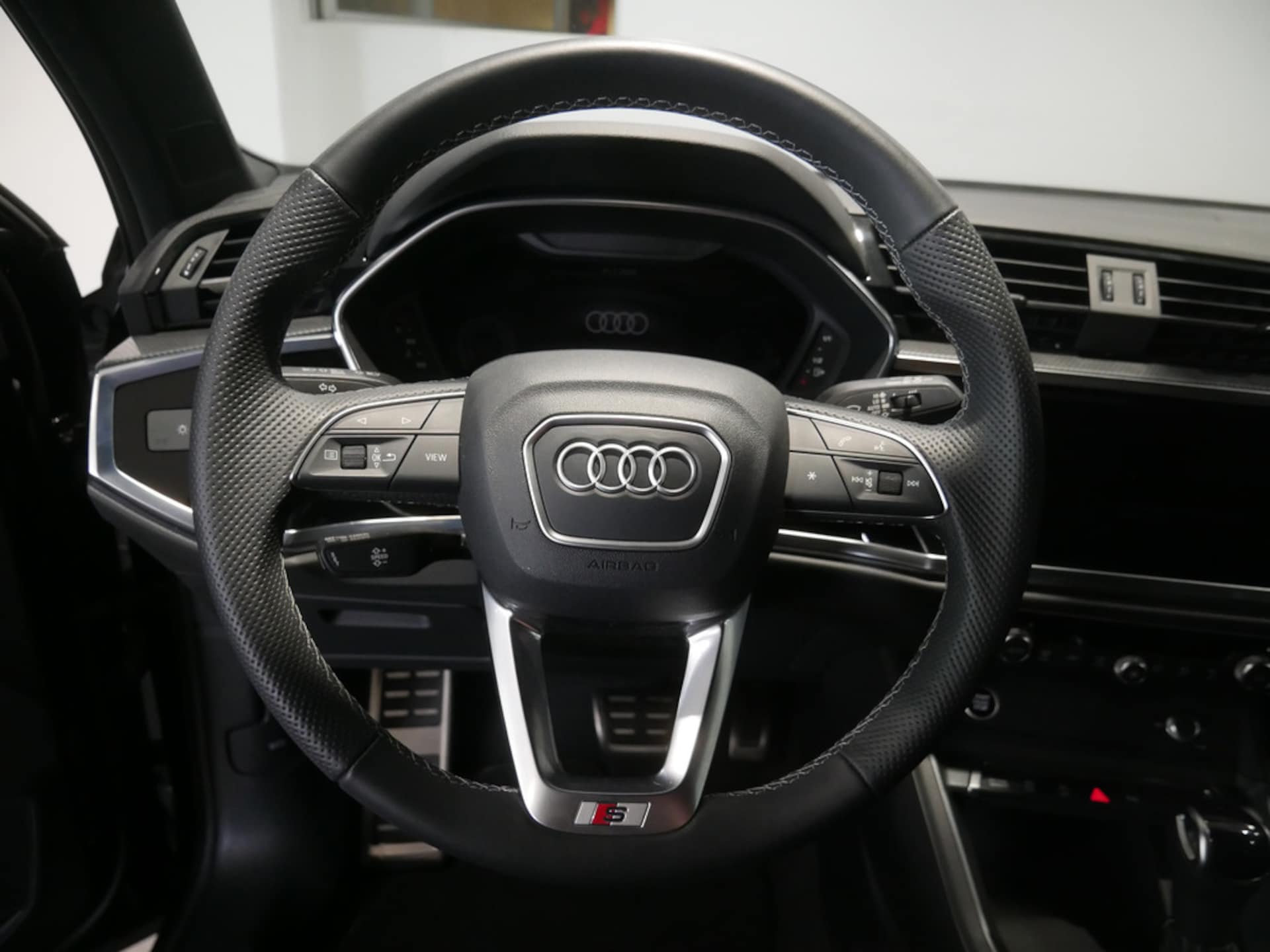 Audi Q3 SUV S line