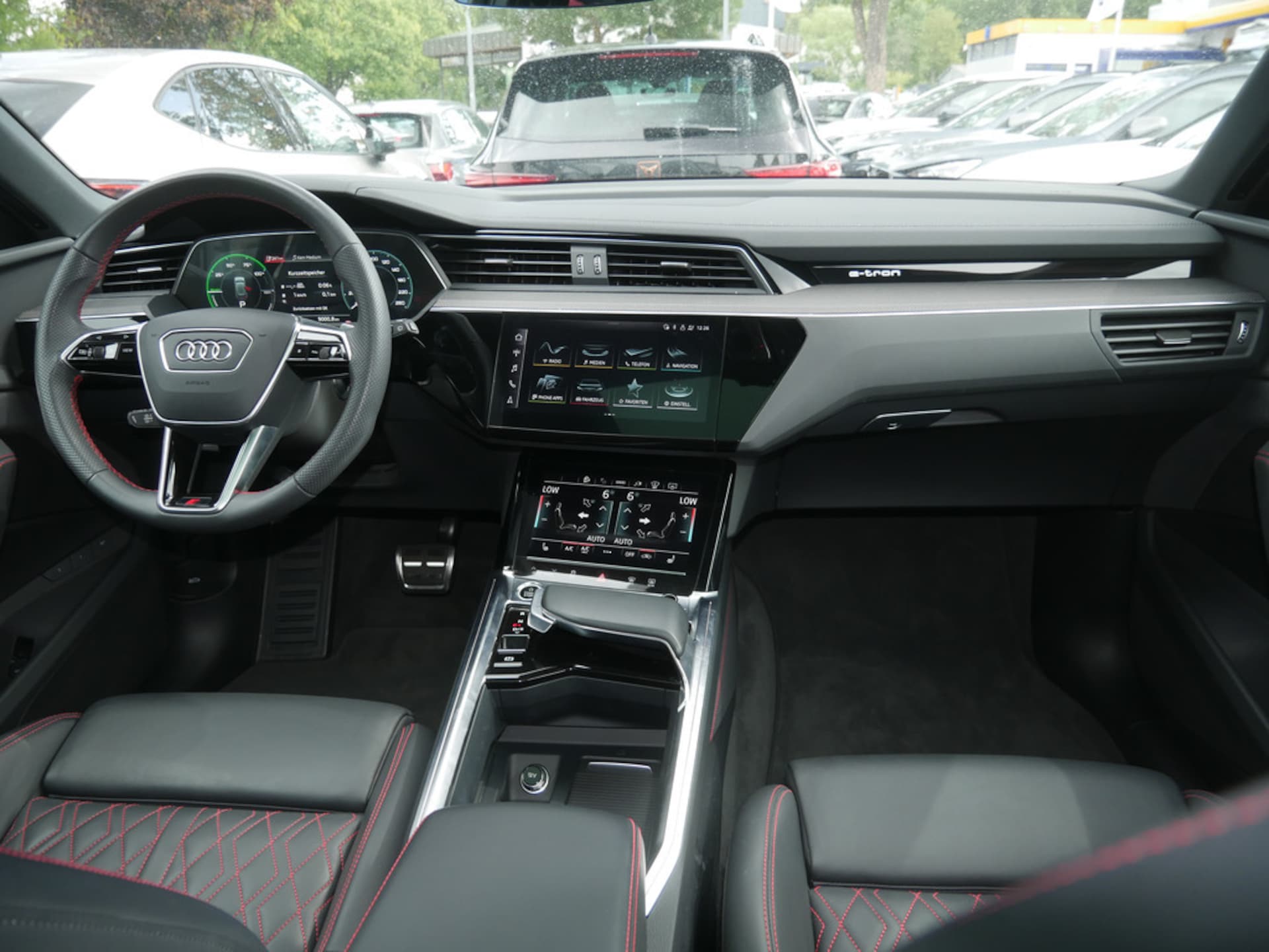Audi Q8 e-tron S line