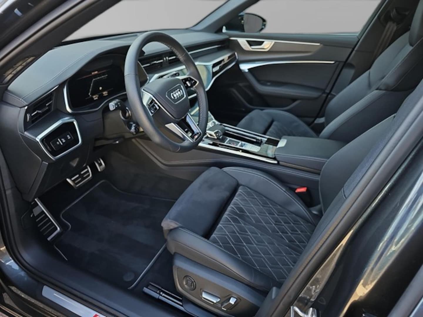 Bild über Audi S6 Avant TDI quattro tiptronic - für weitere Informationen kontaktieren Sie den Audi Partner