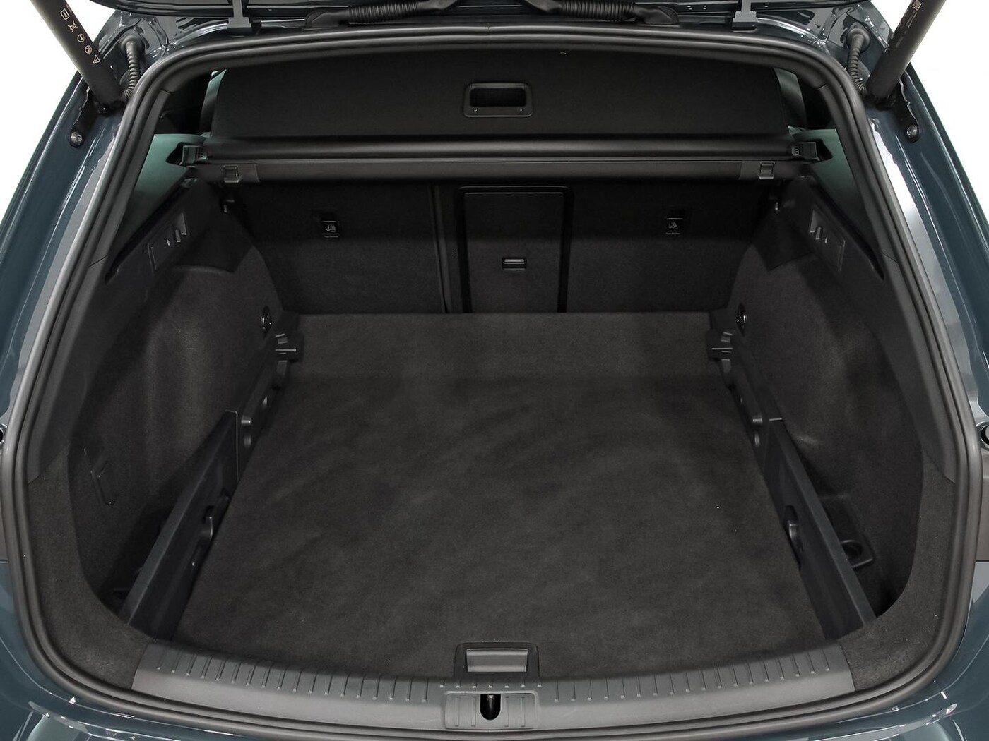 CUPRA Leon Sportstourer 1.5 eTSI DSG 110 kW (150 CV) — photo 8
