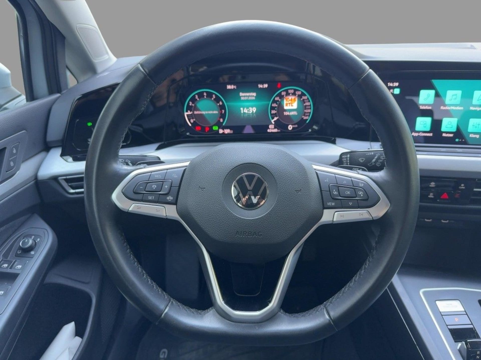 Volkswagen Golf Variant Life