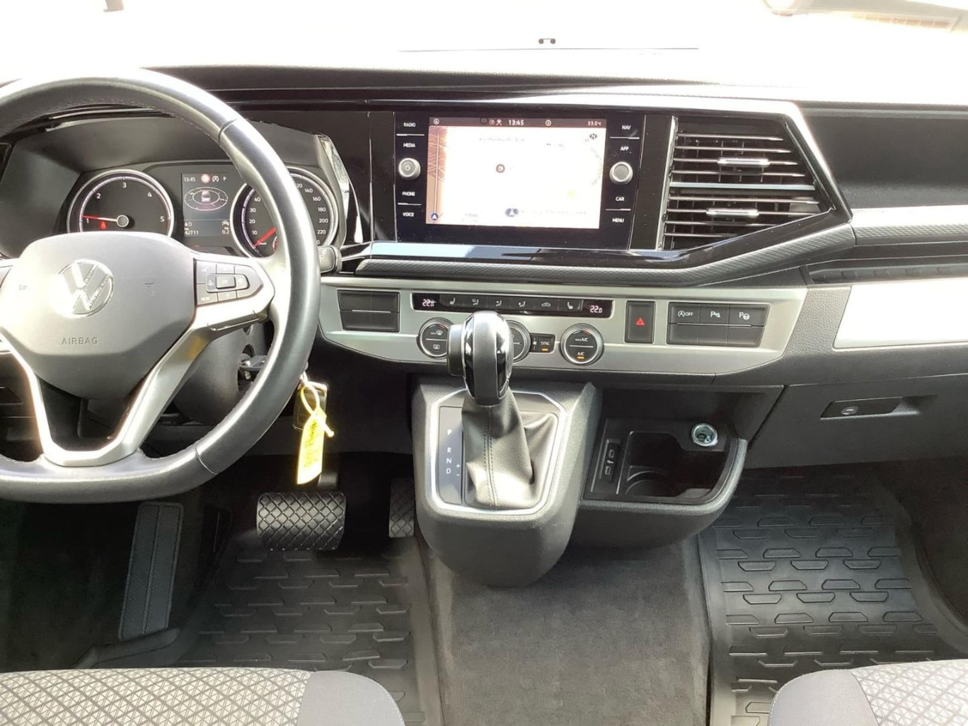 Volkswagen T6.1 California Beach