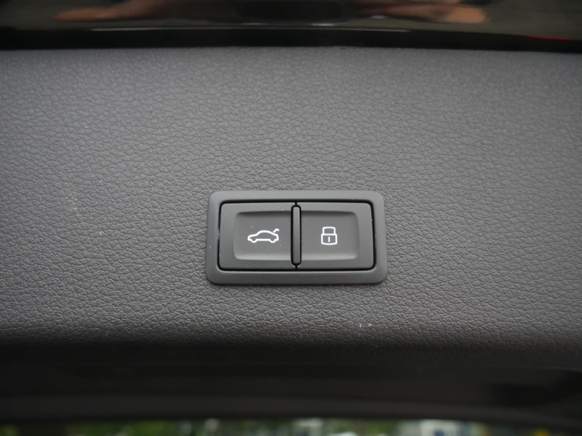 Audi Q8 e-tron S line