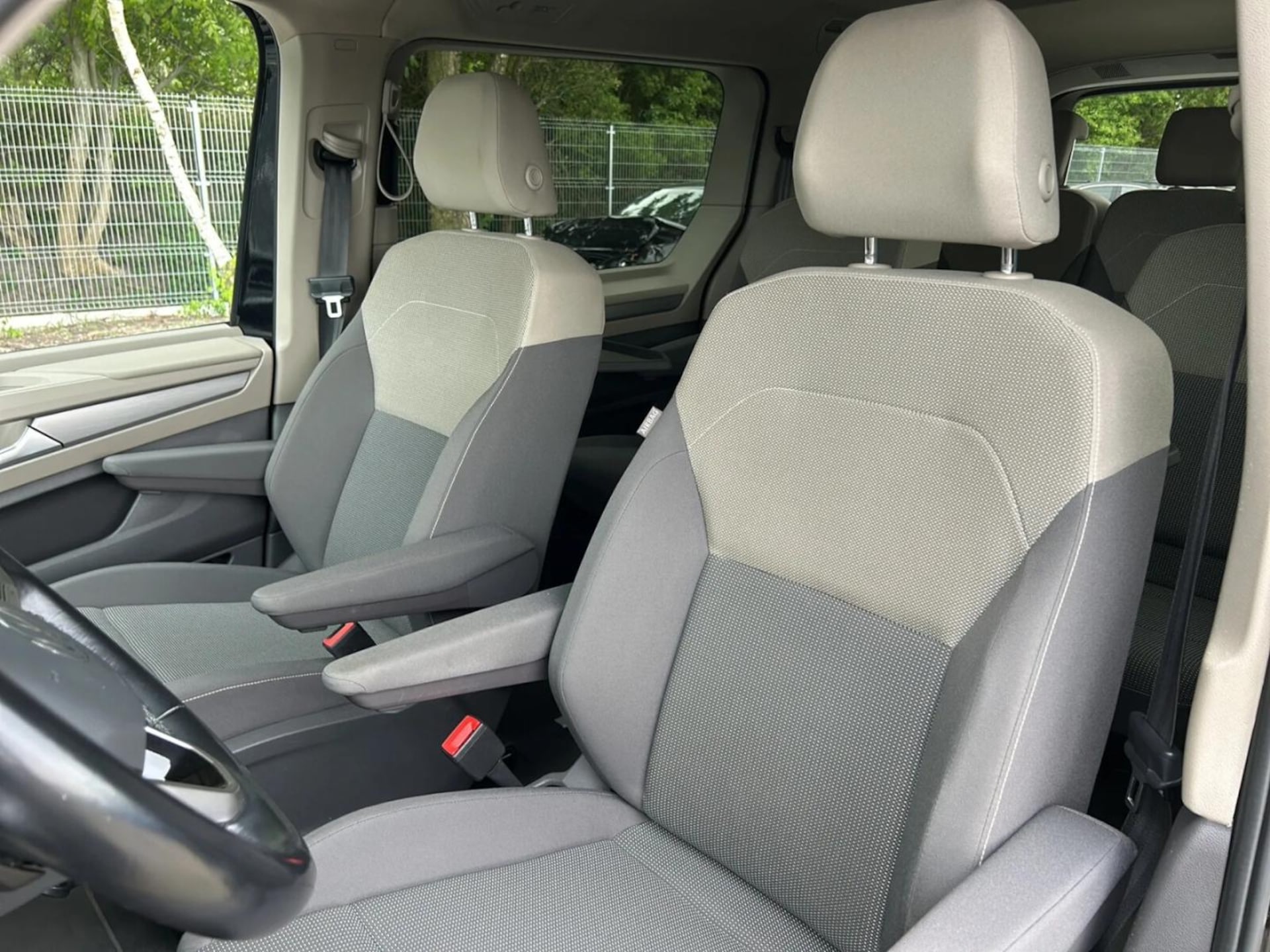 Volkswagen Multivan długi rozstaw osi Life