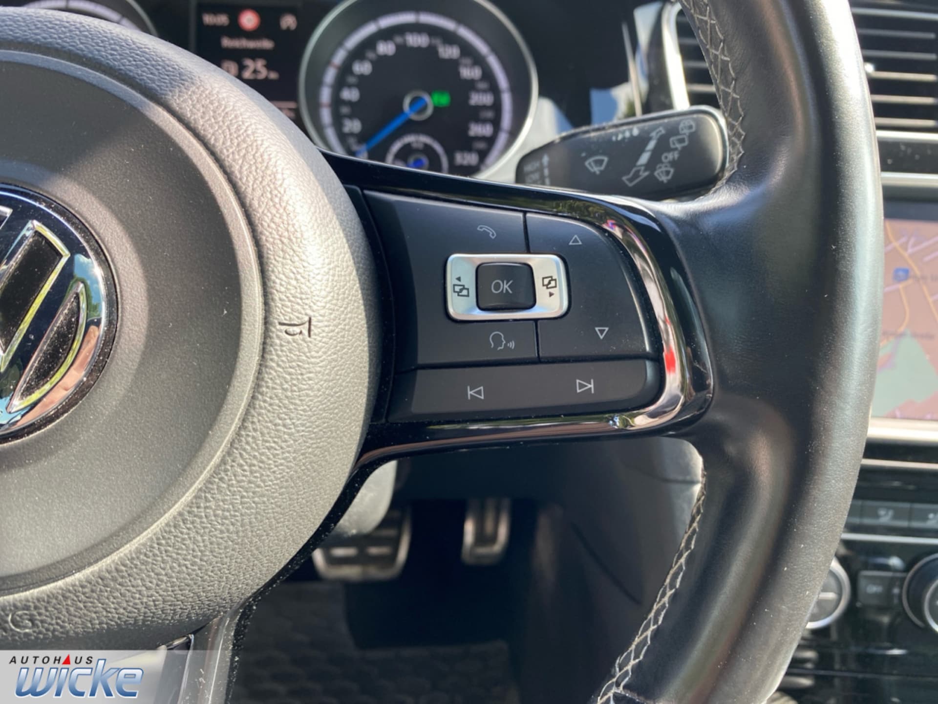 Volkswagen Golf R