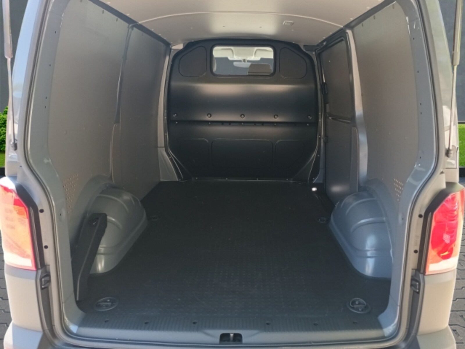 Volkswagen T6.1 Transporter Kasten kurzer Radstand – Bild 5