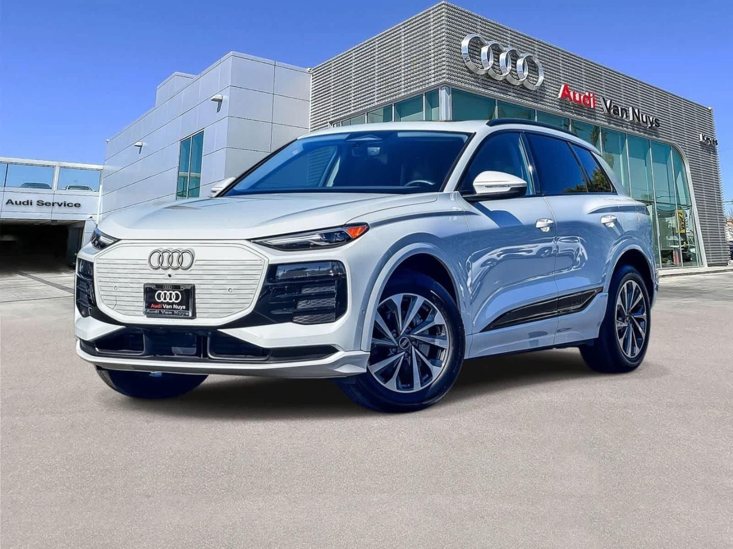 2025 Audi Q6 e-tron Premium quattro's photo