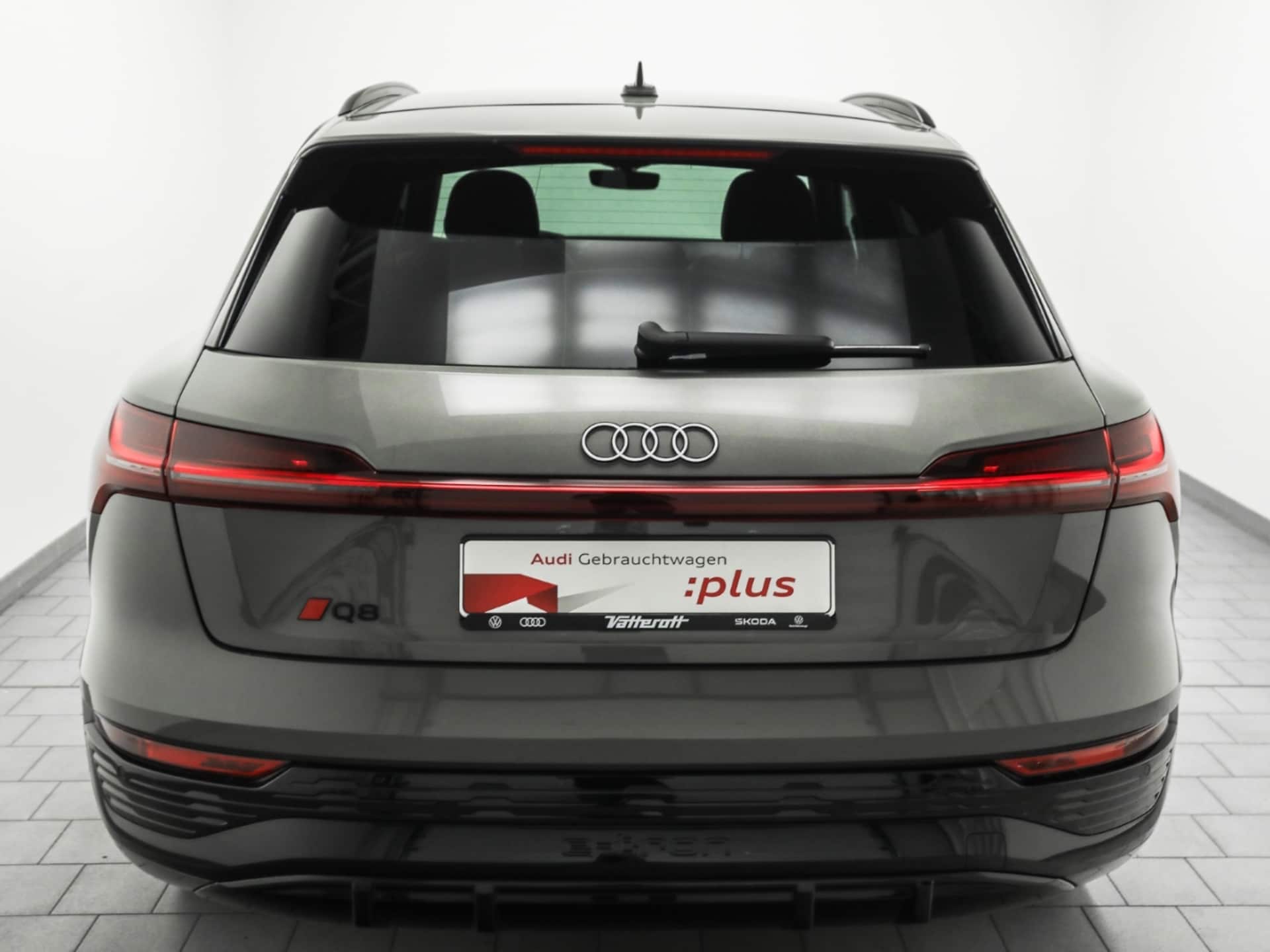 Audi Q8 e-tron S line