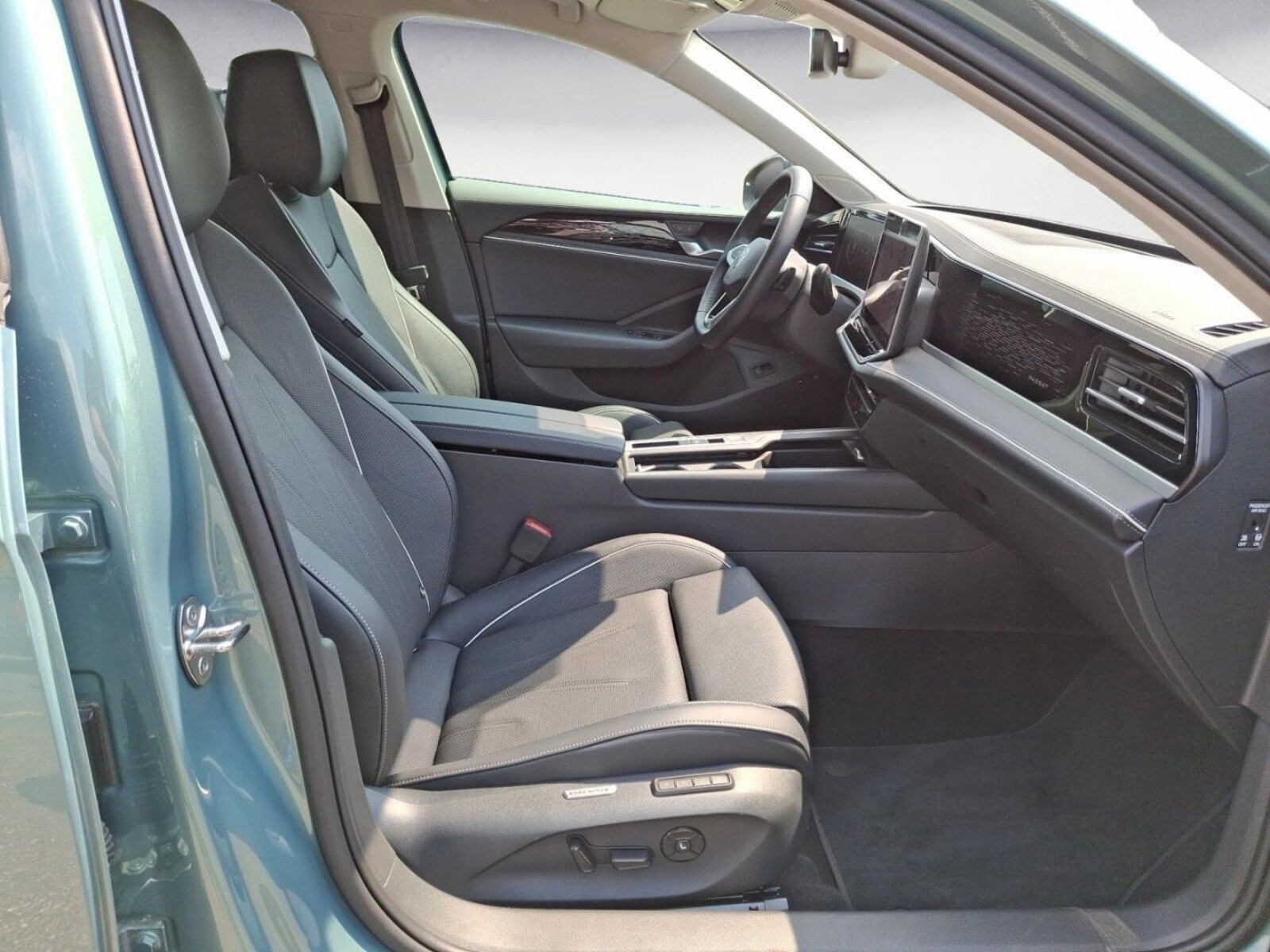 Volkswagen Passat – Bild 9