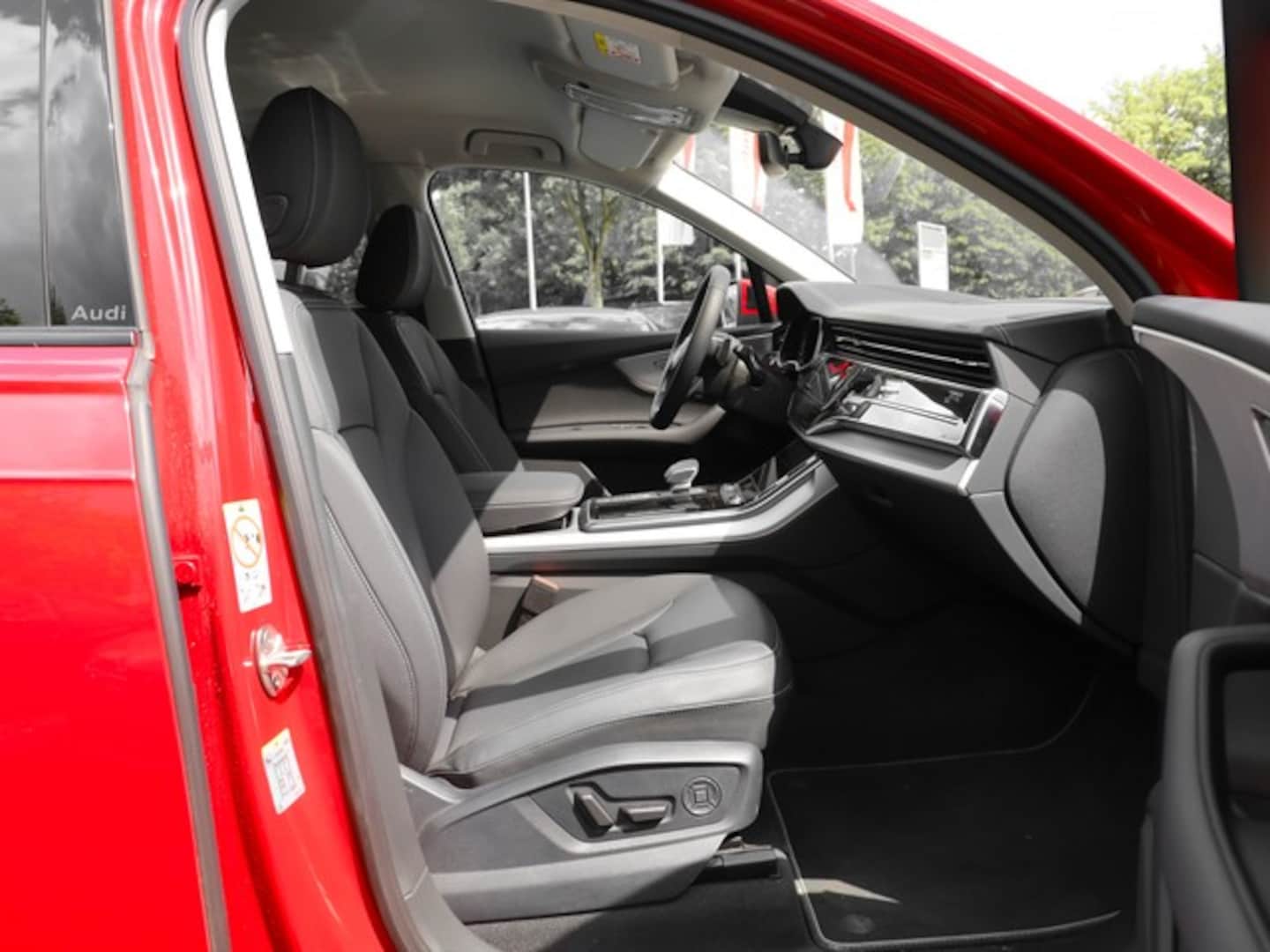 Bild über Audi Q7 SUV S line business TDI quattro 170 kW tiptronic - für weitere Informationen kontaktieren Sie den Audi Partner