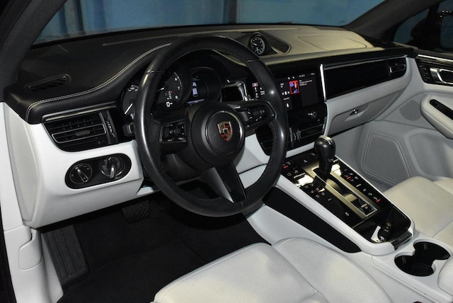 2023 Porsche Macan