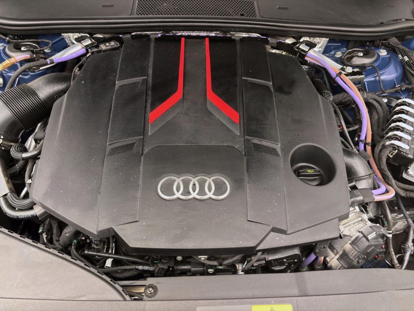 Bild über Audi S6 Avant TDI quattro tiptronic - für weitere Informationen kontaktieren Sie den Audi Partner