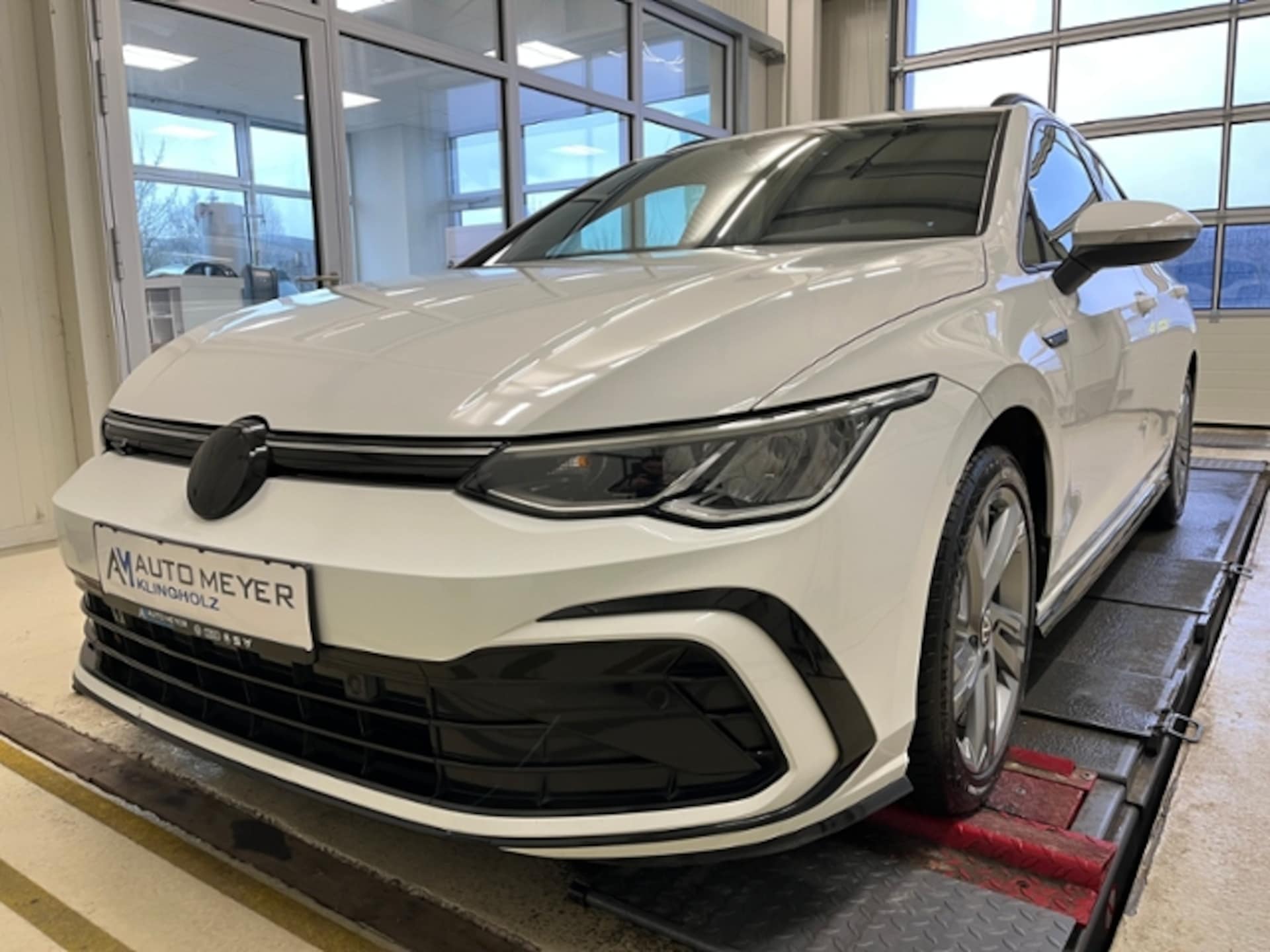 Volkswagen Golf Variant R-Line