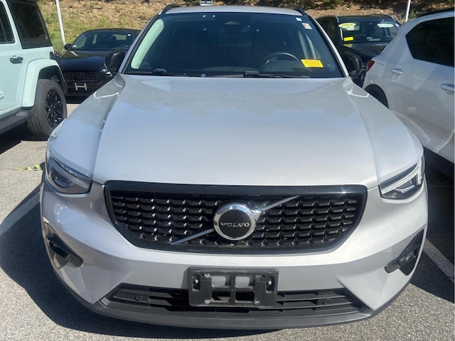 2023 Volvo XC40