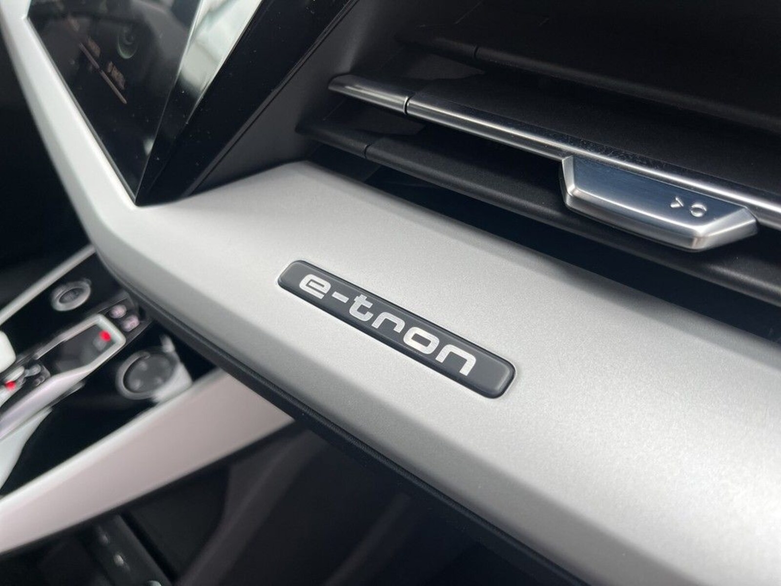 Audi Q4 Sportback e-tron – Bild 18