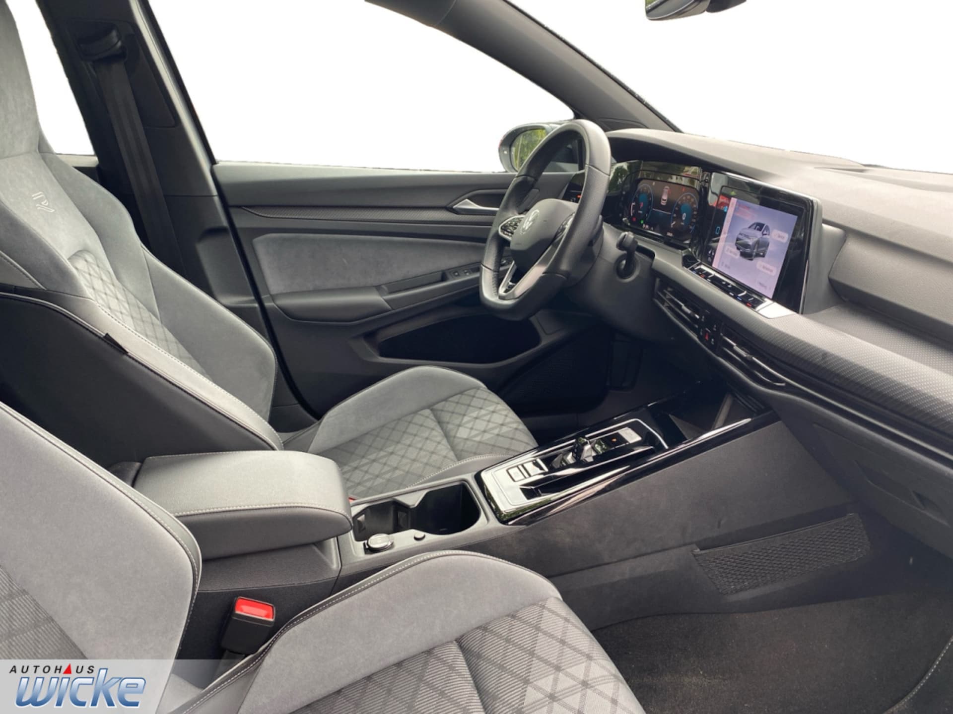 Volkswagen Golf R-Line