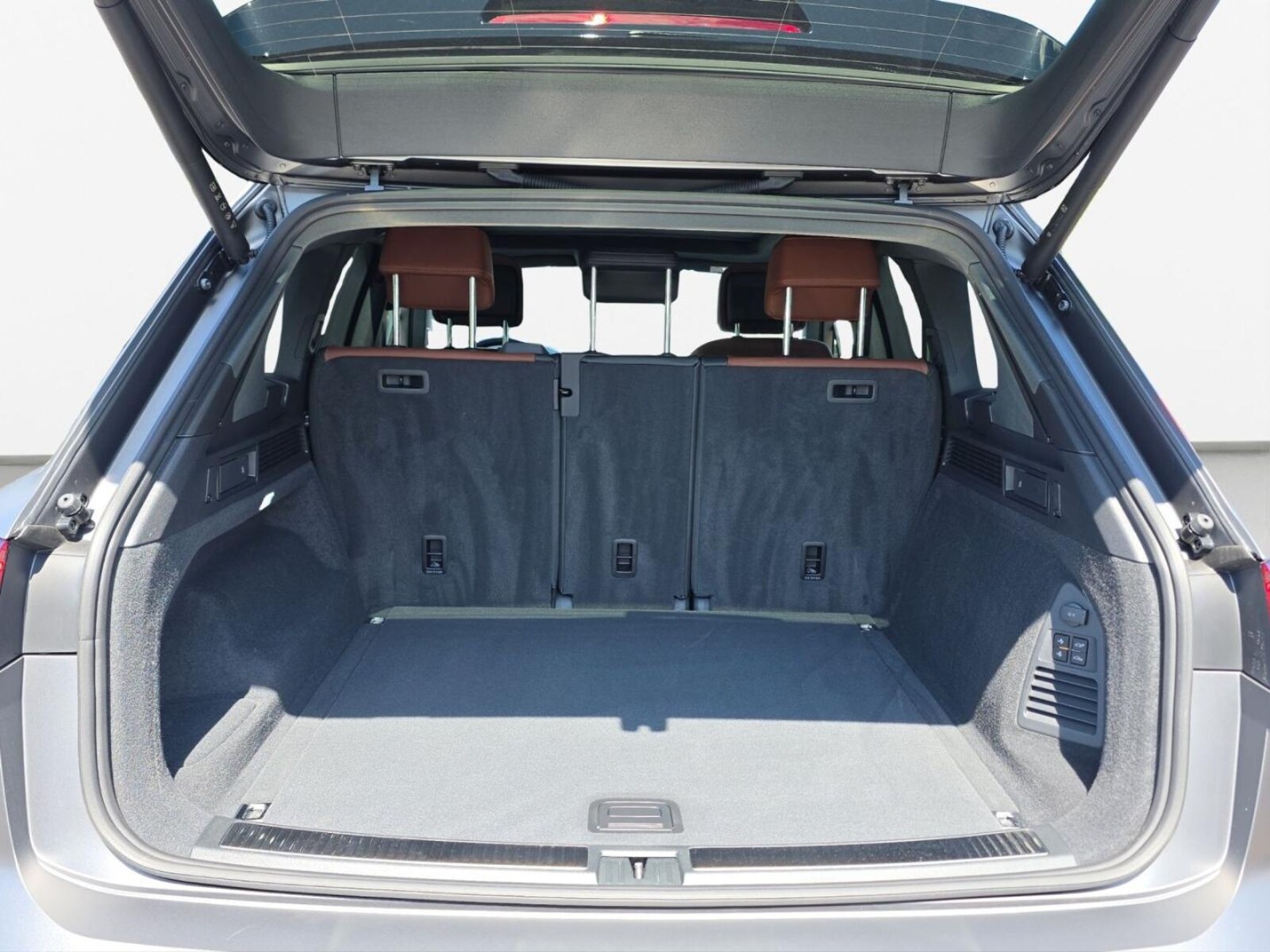 Volkswagen Touareg – Bild 13
