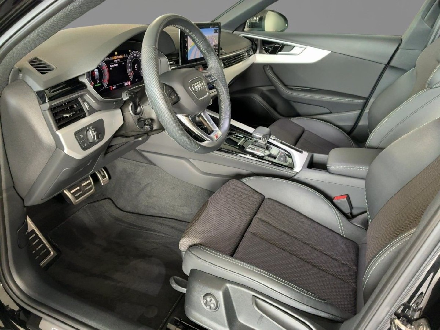 Bild über Audi A4 Avant S line 40 TFSI S tronic - für weitere Informationen kontaktieren Sie den Audi Partner