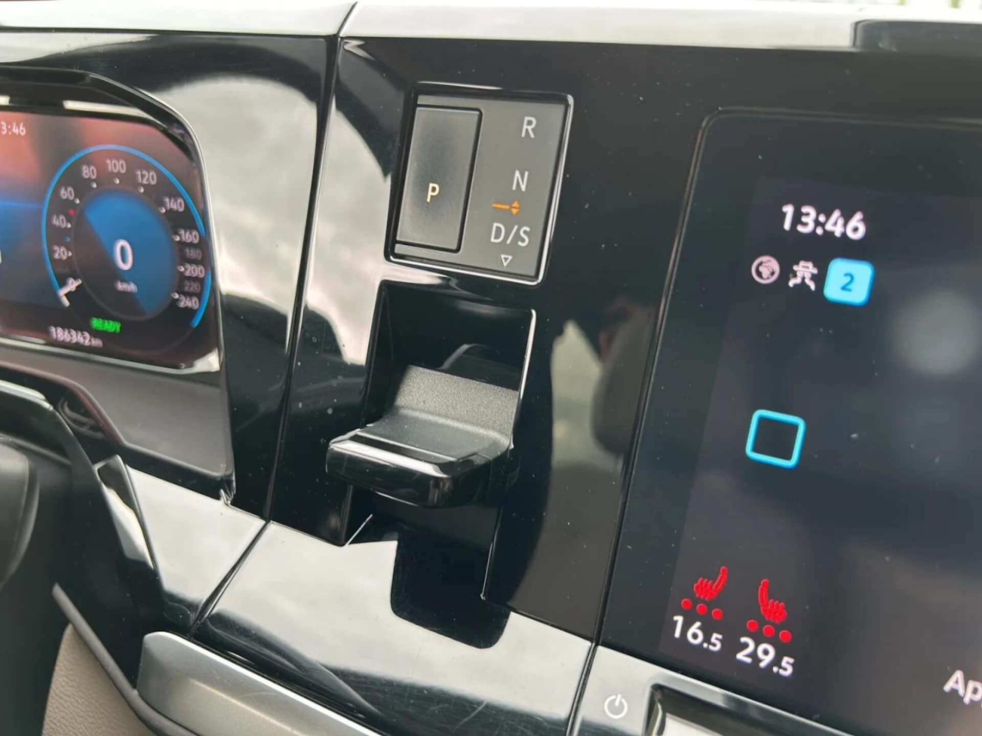 Volkswagen Multivan długi rozstaw osi Life