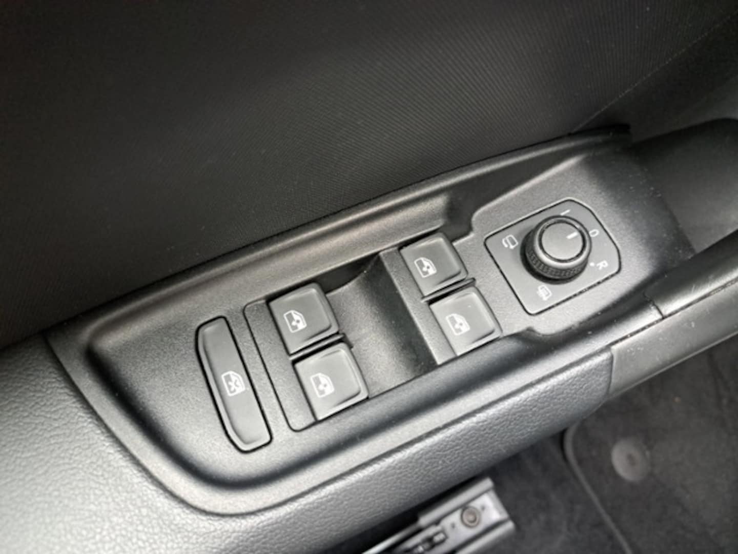 Bild über Audi A1 Sportback S line 40 TFSI S tronic - für weitere Informationen kontaktieren Sie den Audi Partner