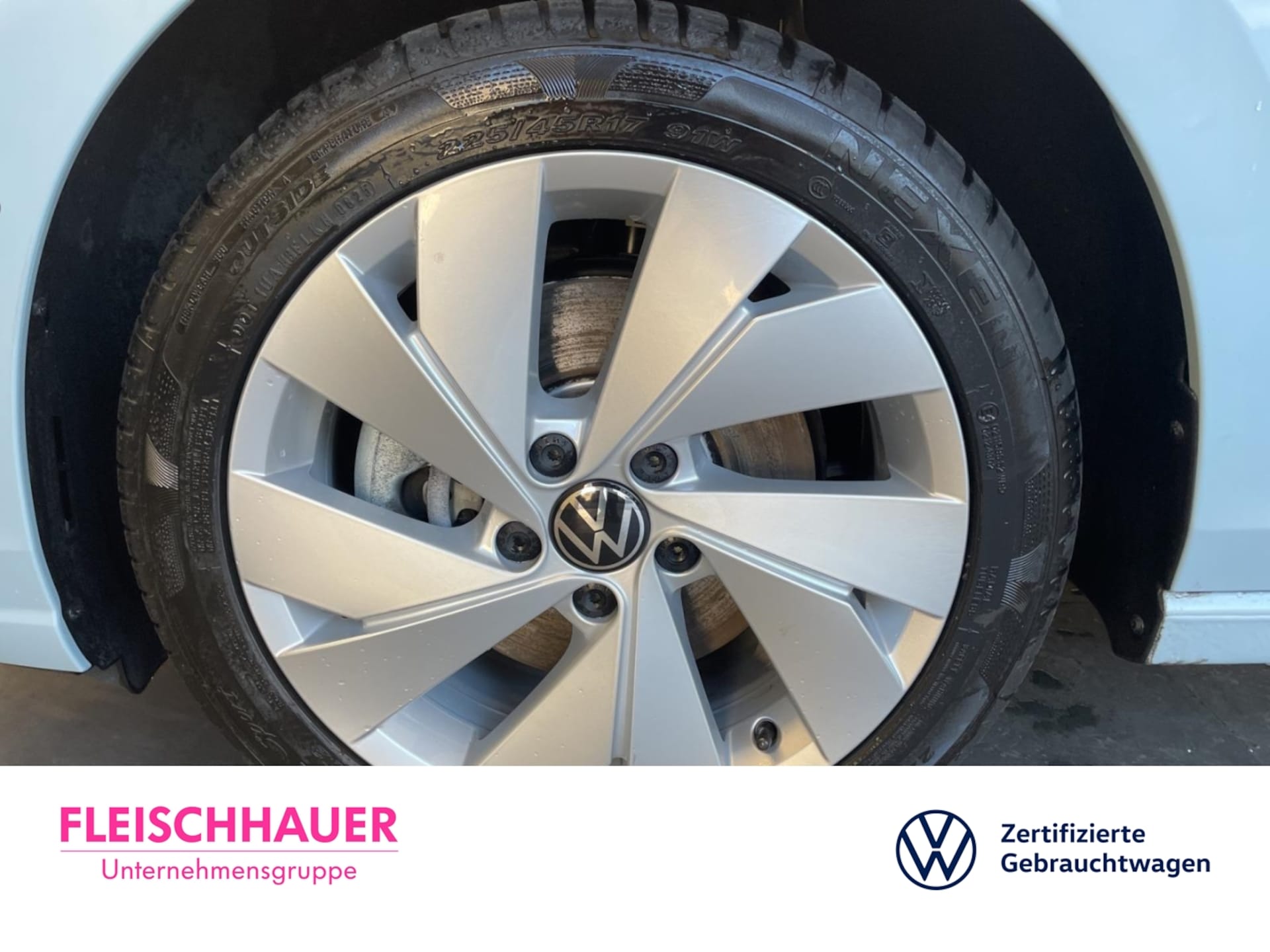 Volkswagen Golf Style