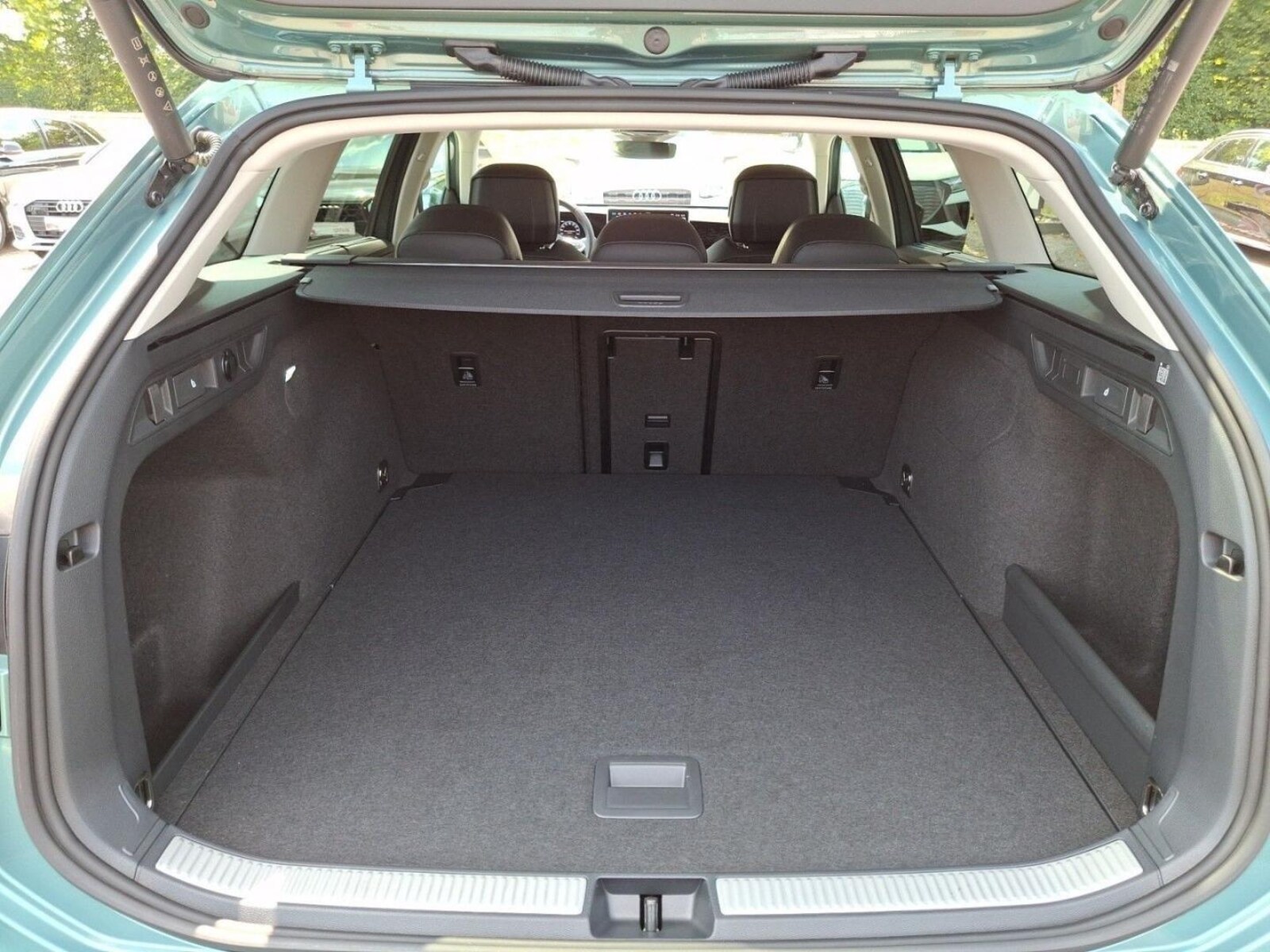 Volkswagen Passat – Bild 13