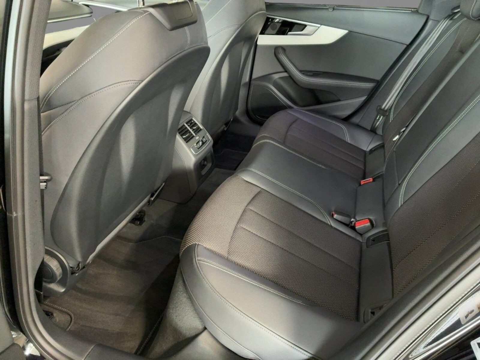 Audi A4 Avant – Bild 7