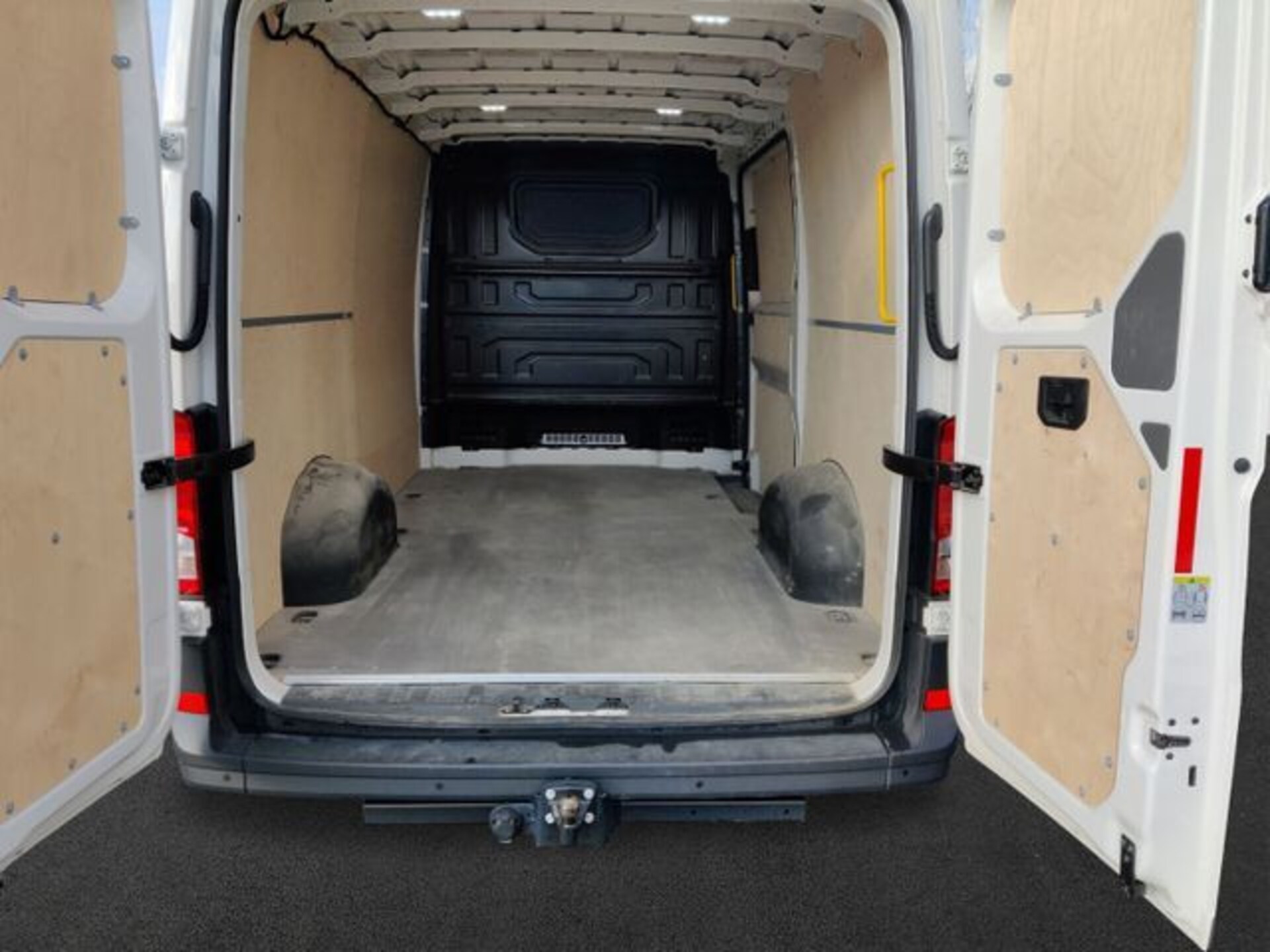Volkswagen Crafter Kasten mittlerer Radstand