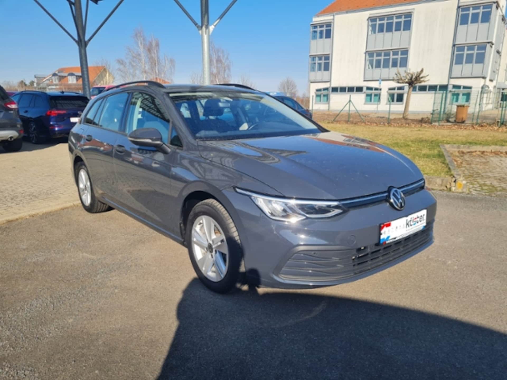Volkswagen Golf Variant Life