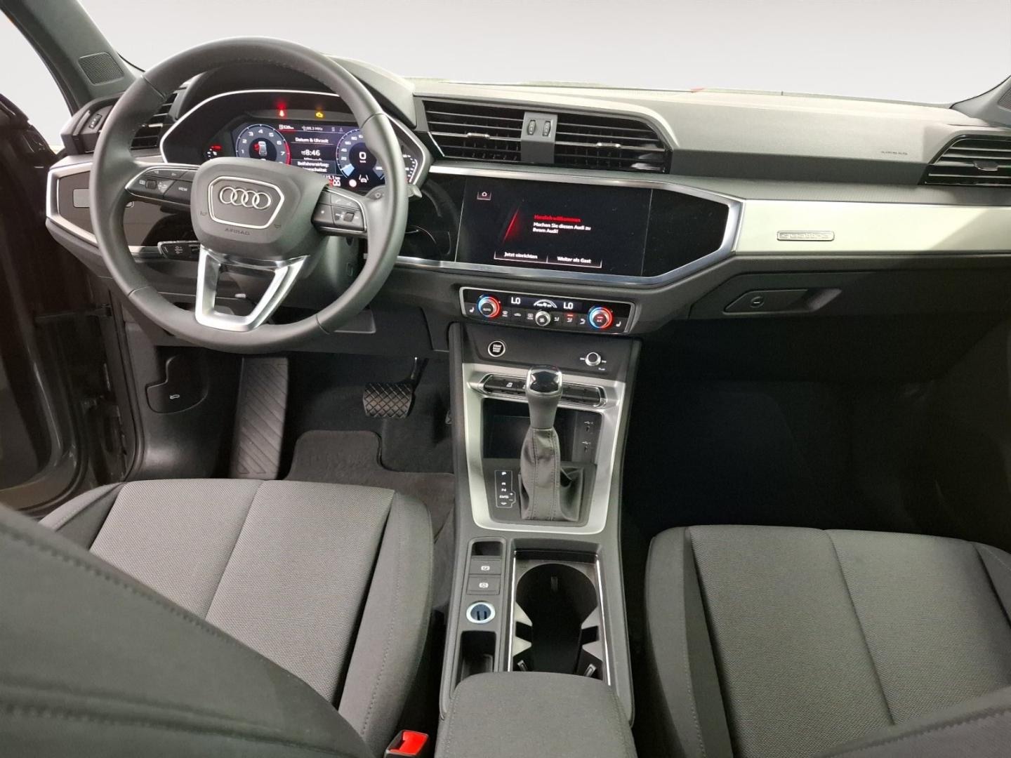 Bild über Audi Q3 TFSI quattro 140 kW S tronic - für weitere Informationen kontaktieren Sie den Audi Partner