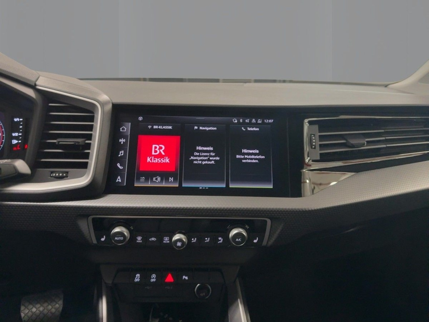 Bild über Audi A1 Sportback advanced 30 TFSI S tronic - für weitere Informationen kontaktieren Sie den Audi Partner