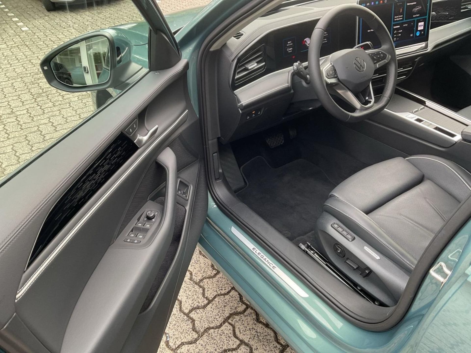 Volkswagen Passat Elegance
