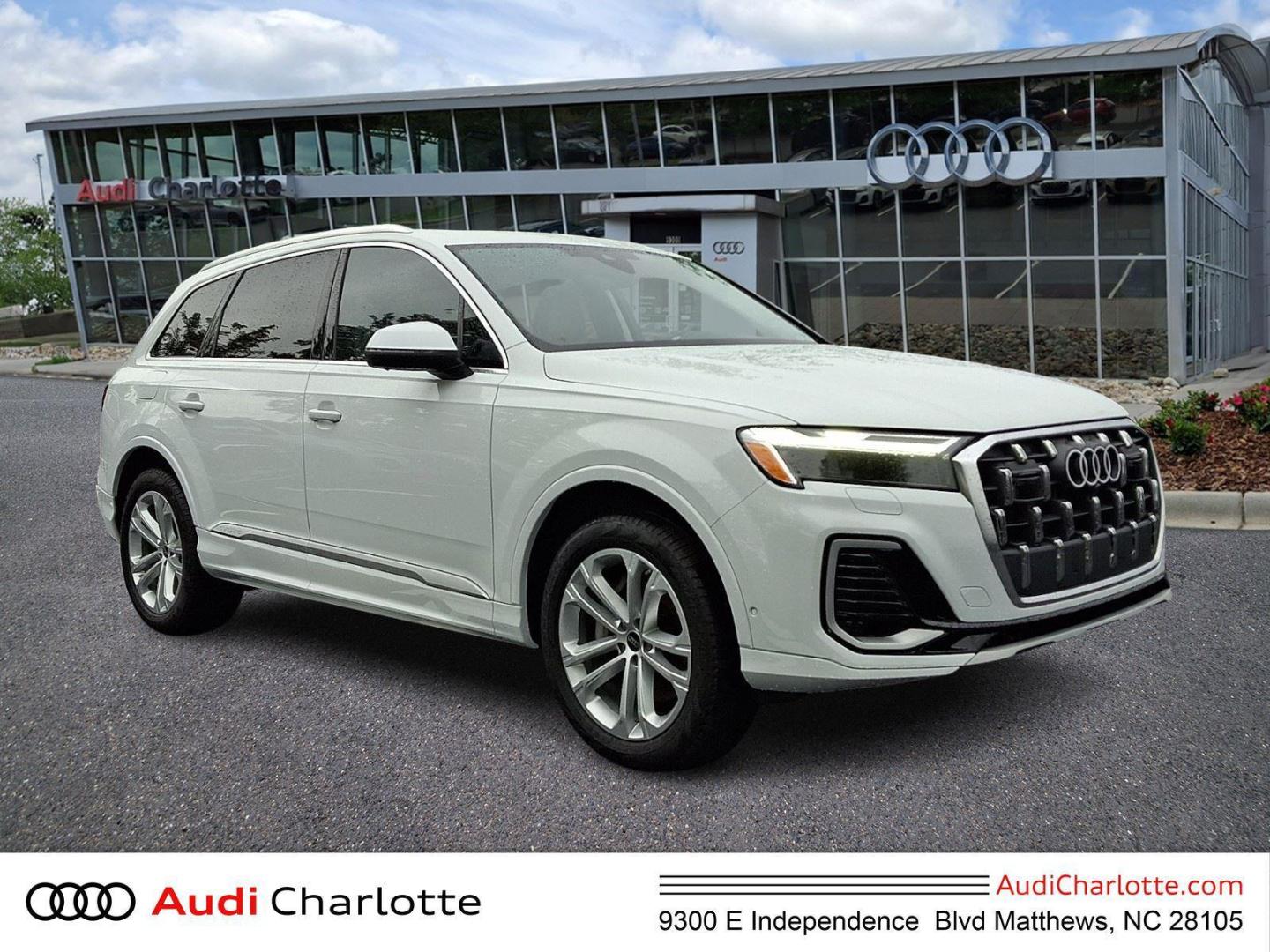 2025 Audi Q7 55 Premium Plus quattro Tiptronic's photo
