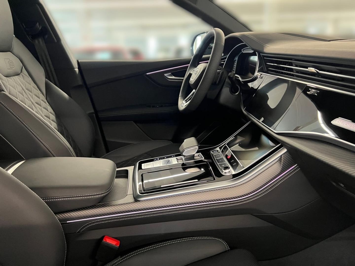 Bild über Audi Q8 SUV S line business TDI quattro 210 kW tiptronic - für weitere Informationen kontaktieren Sie den Audi Partner