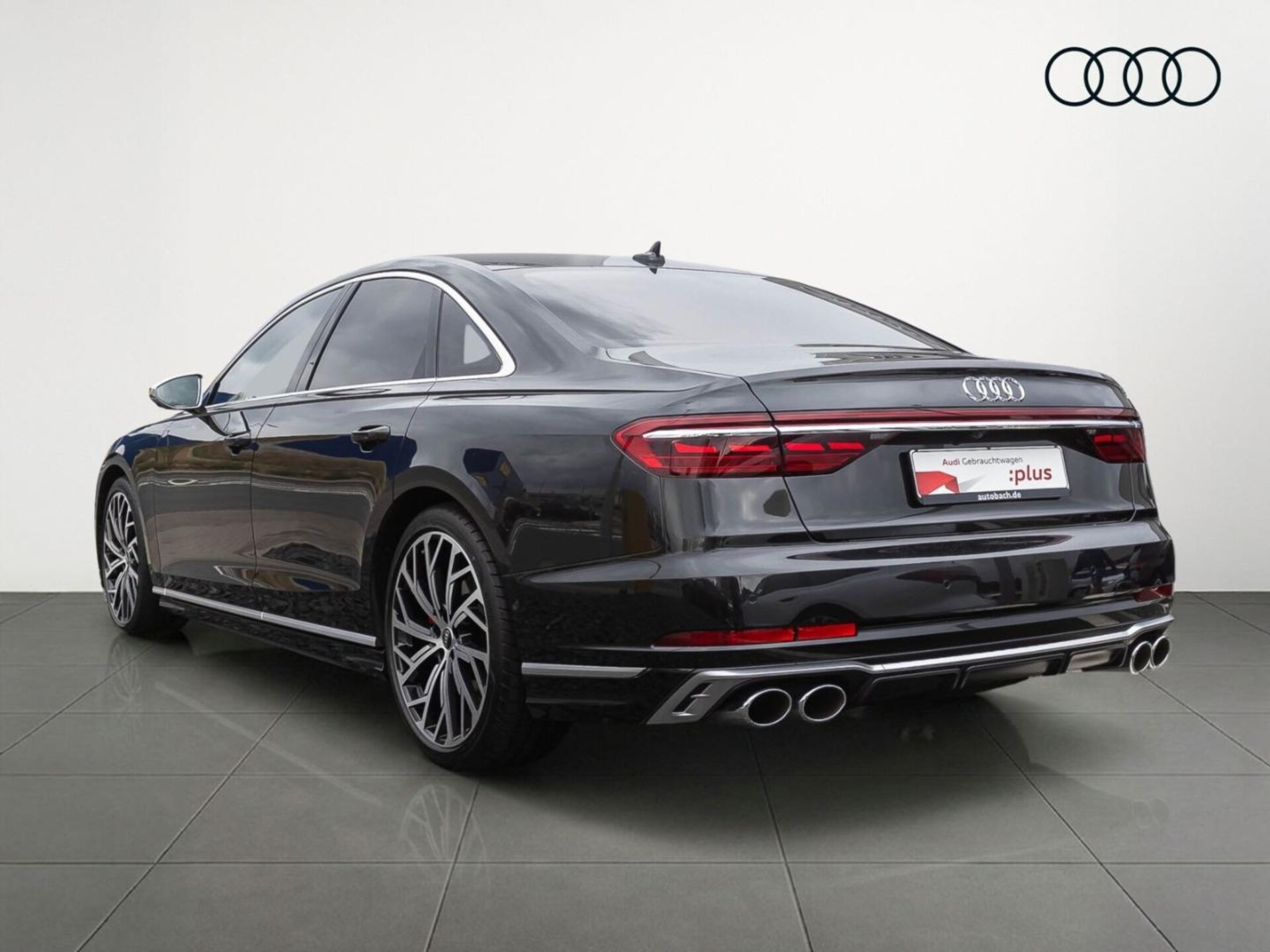 Audi S8